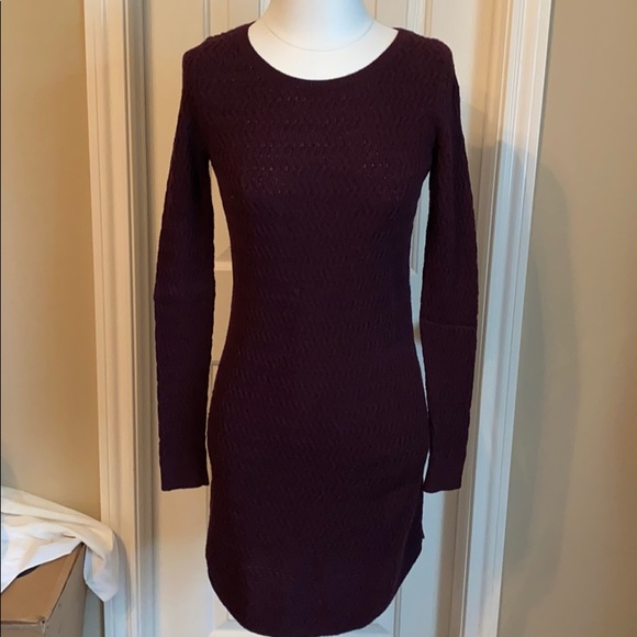 LOFT Dresses & Skirts - ANN TAYLOR LOFT COMFY SWEATER DRESS: BURGUNDY. XS